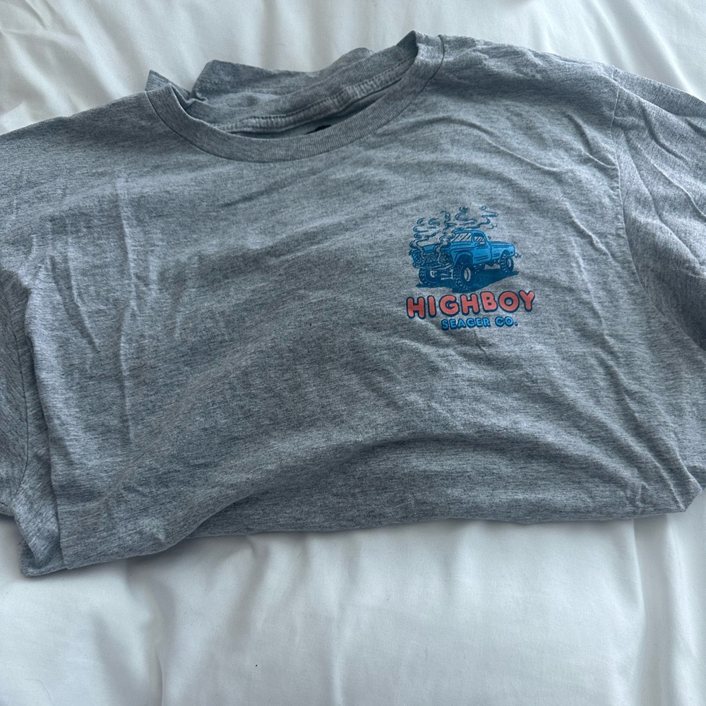 Gray highboy tee